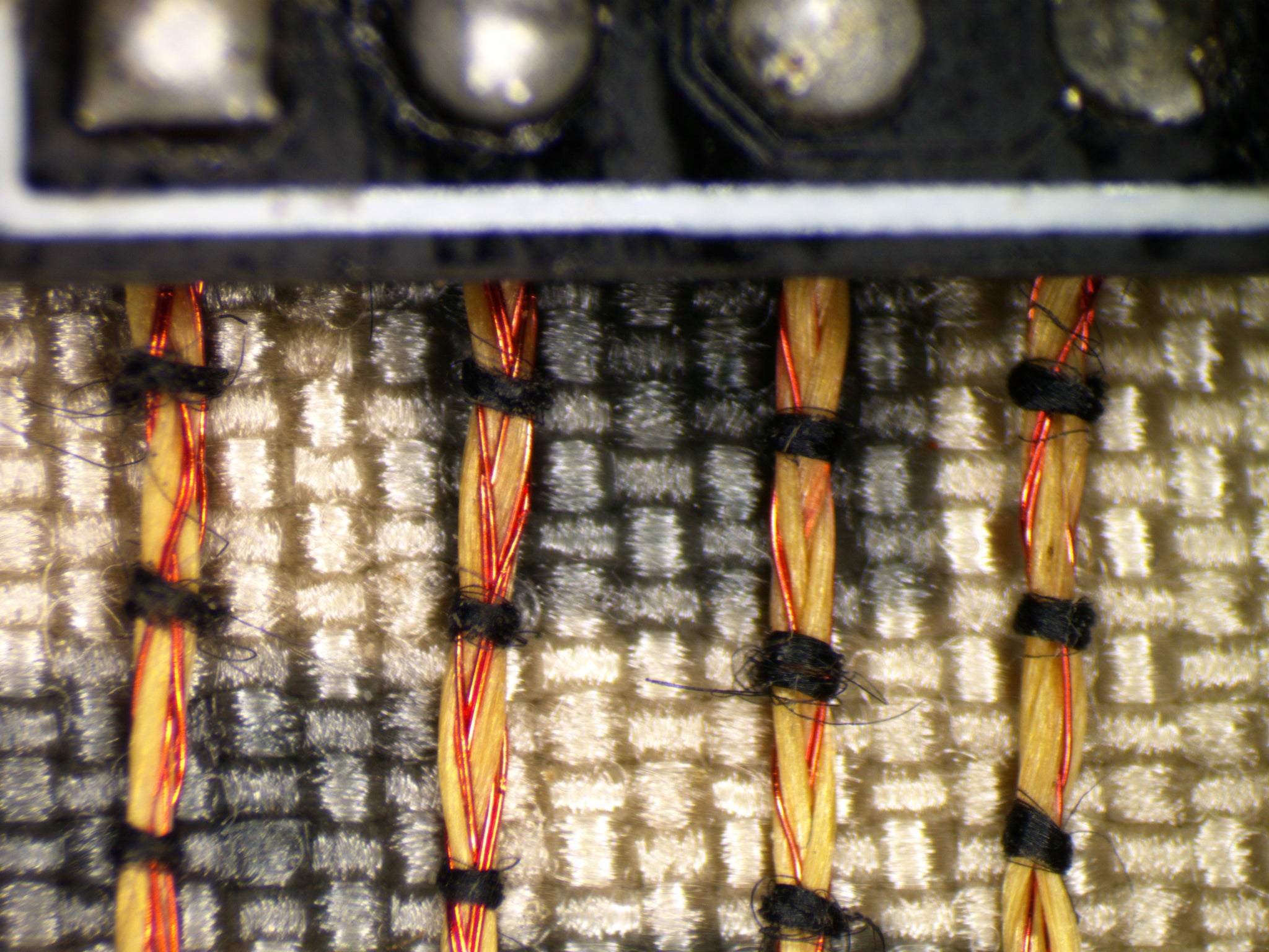 Insulated Conductive Thread - 45ft / 13.7m | SewIY